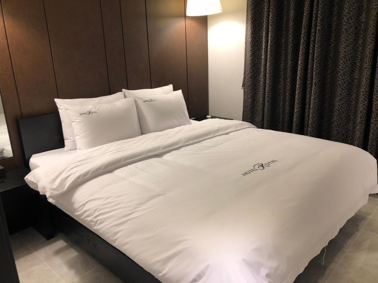 Royal Hotel Jeongeup Extérieur photo