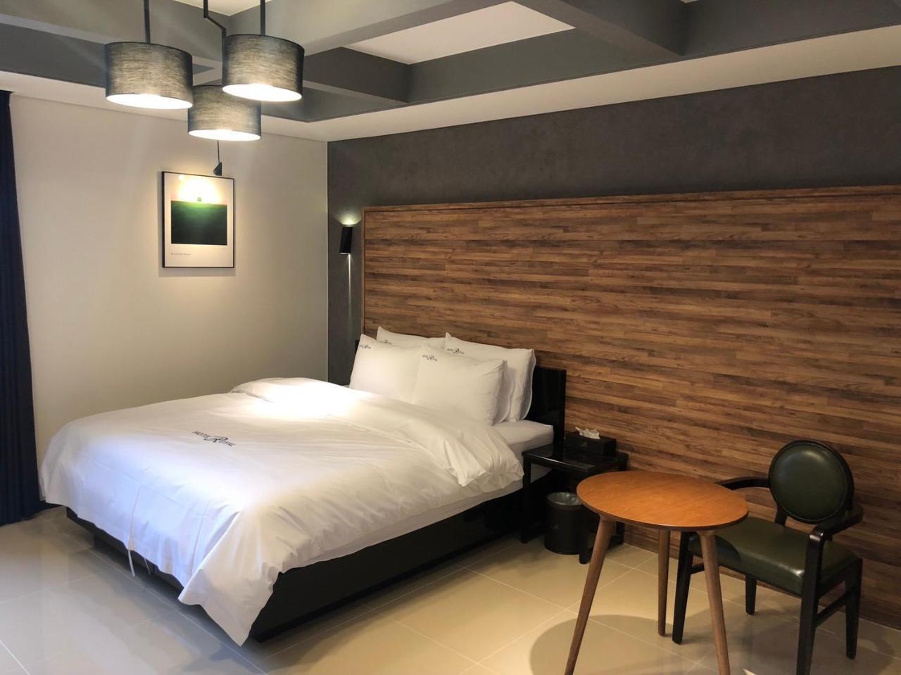 Royal Hotel Jeongeup Extérieur photo