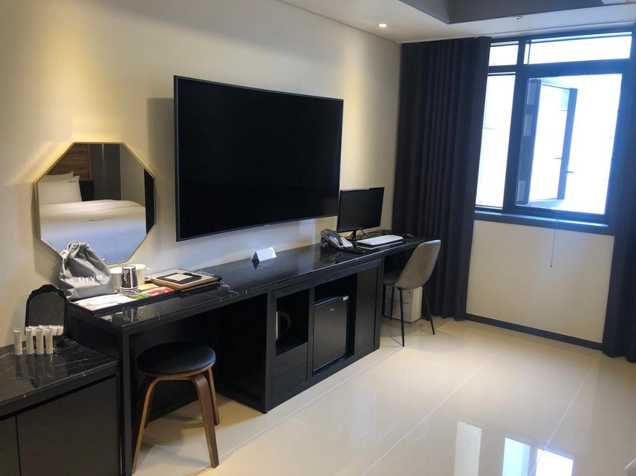 Royal Hotel Jeongeup Extérieur photo
